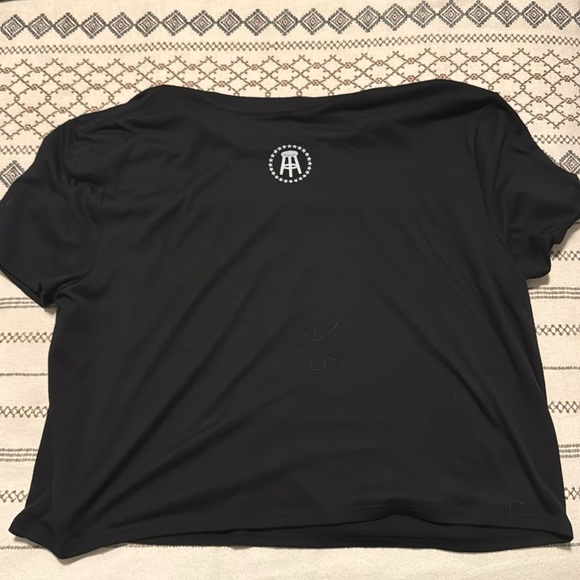 CHD Gluck Gluck Crop - Picture 3 of 3